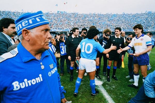 День, когда «Наполи» праздновал первое чемпионство в истории клуба. Как отмечали Марадона и город?