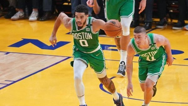 «Бостон» разгромил «Филадельфию» и вышел в финал Восточной конференции плей-офф НБА