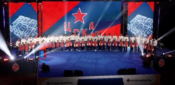 В Москве состоялось чествование хоккеистов ЦСКА: Новости | Континентальная Хоккейная Лига (КХЛ)