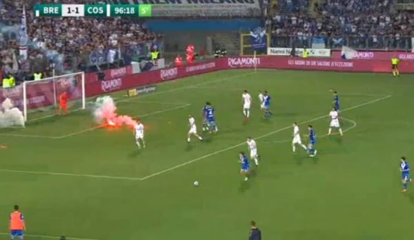 Ад в Италии: фанаты «Брешии» подожгли поле и машину игрока. Из-за вылета в Серию C