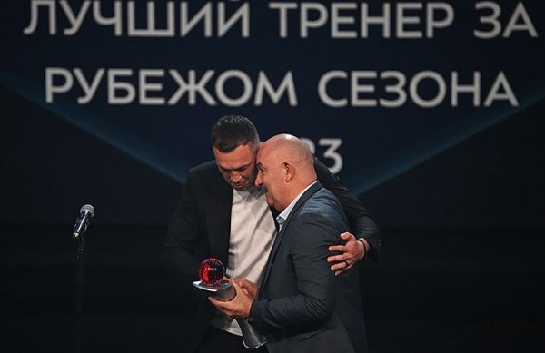 В РПЛ вручили свой «Оскар»: Дзюба – самый медийный, ассист сезона у Акинфеева