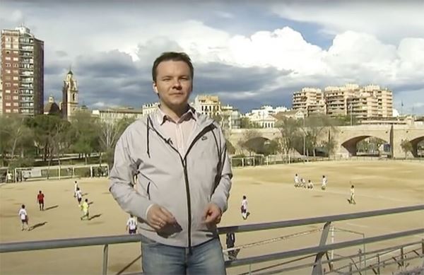 «Через 5-7 лет нейросети будут комментировать футбол». Босс комментаторов «Матч ТВ» отвечает на все вопросы