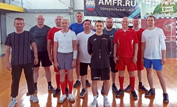 «В воротах человек после пересадки сердца». Люди после трансплантации играют в футбол с врачами