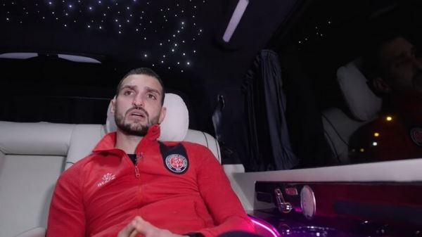 «Пирло научил правильно перемещаться – в России об этом не говорили». Оздоев (и сам Пирло!) у Нобеля