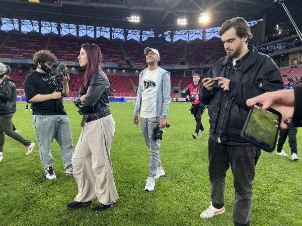 Момент дня. Зиеш и Промес на «Открытие Арене» прониклись Winline Медиалигой