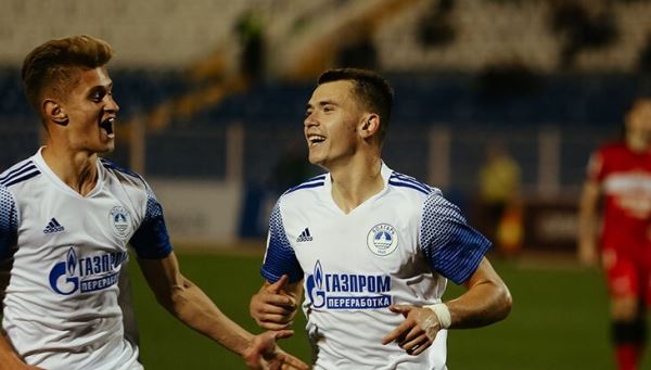 «Жена кричала: «Ты ненормальный? Шахматы по 6 часов смотришь!» От поселка Кубанская Степь до гола пяткой «Спартаку»