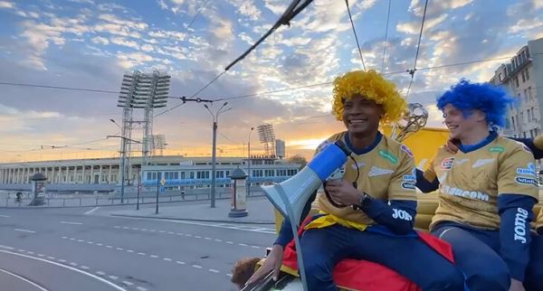 «Зениту» вручили кубок! Вся красота награждения и чемпионского парада 🏆