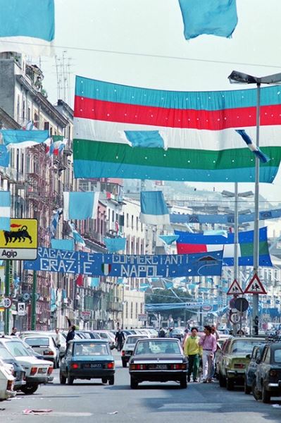 День, когда «Наполи» праздновал первое чемпионство в истории клуба. Как отмечали Марадона и город?