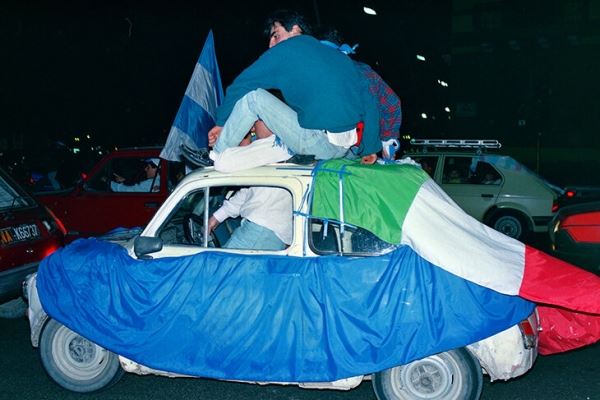 День, когда «Наполи» праздновал первое чемпионство в истории клуба. Как отмечали Марадона и город?