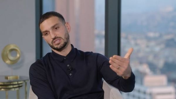 «Пирло научил правильно перемещаться – в России об этом не говорили». Оздоев (и сам Пирло!) у Нобеля