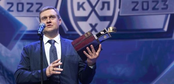Дмитрий Сивов: «Летом обсужу с руководством и семьей переход в главные судьи» : Новости | Континентальная Хоккейная Лига (КХЛ)