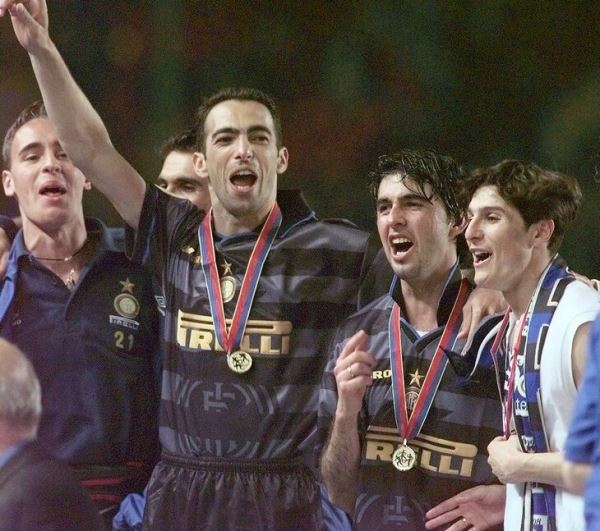 Трех команд от Италии в финалах еврокубков не было с 1998-го. Время великого Роналдо в «Интере», Зидана – в «Юве», Манчини – в «Лацио»